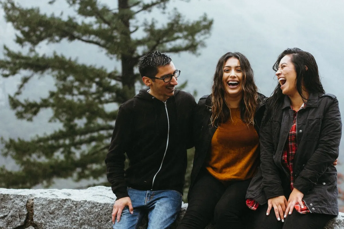 laughing-friends